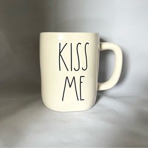 Rae Dunn KISS ME mug